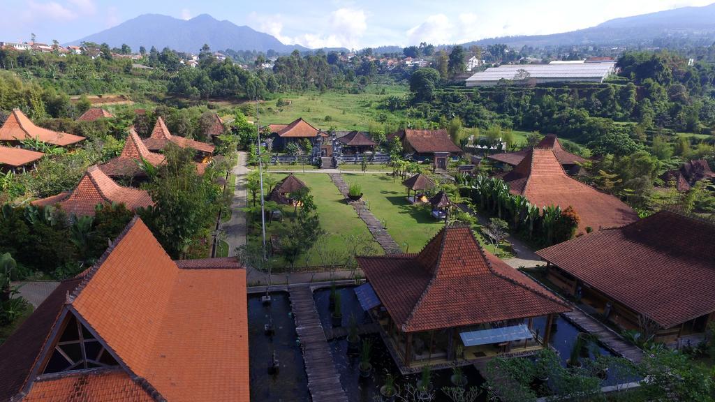 Jadul Village Resort Lembang Eksteriør billede