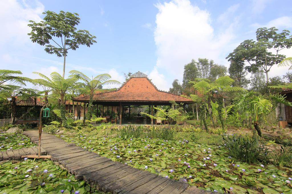 Jadul Village Resort Lembang Eksteriør billede