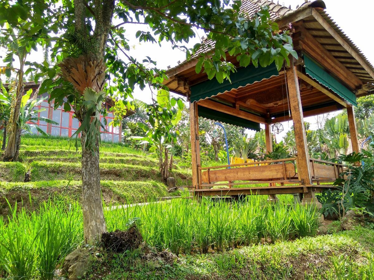 Jadul Village Resort Lembang Eksteriør billede